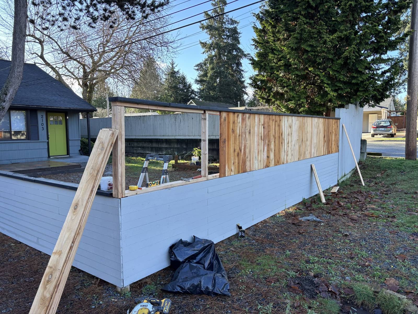 Fence height extension in progress in Seattle